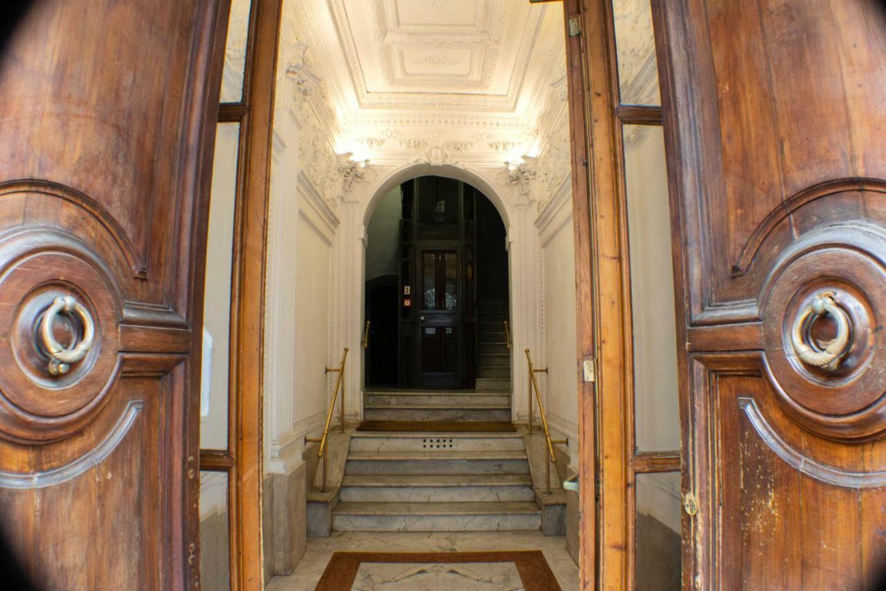 Martina A Piazza Del Popolo Villa Rome Exterior photo
